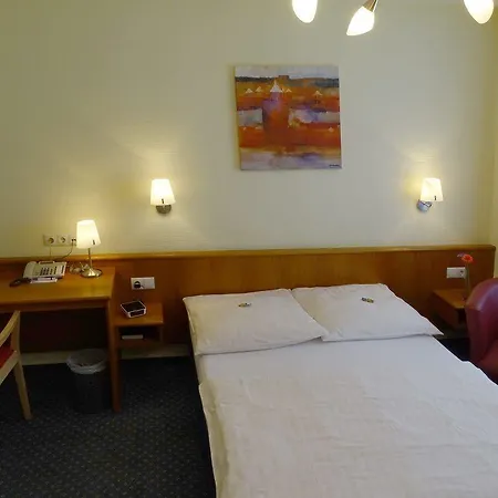Отель Trierer Hof 3*